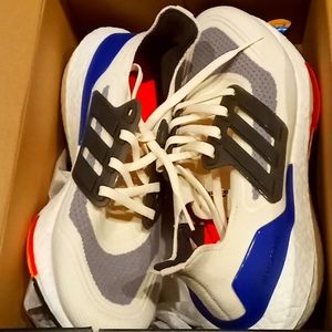 Ultraboost 21 j size 6.5